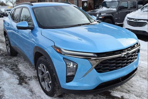 2025 Chevrolet Trax LT