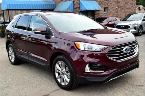 2023 Ford Edge Titanium