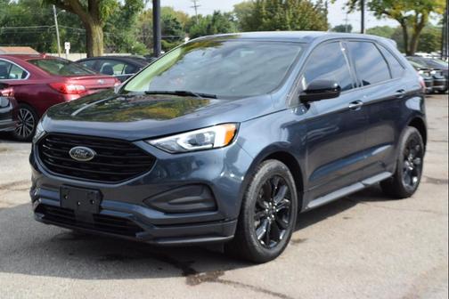 2022 Ford Edge SE