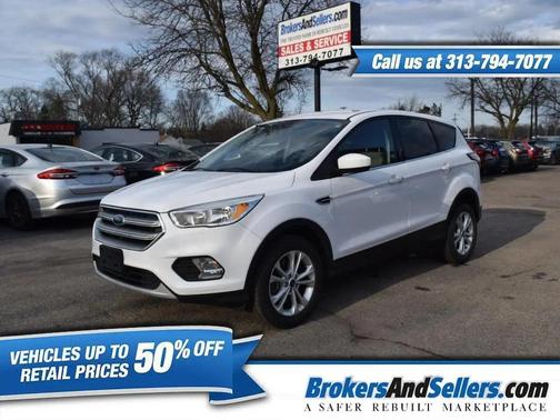 White 2017 Ford Escape SE