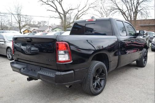 Diamond Black Crystal Pearlcoat 2021 RAM 1500 Big Horn/Lone Star