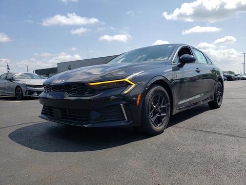 2025 Kia K5 LXS