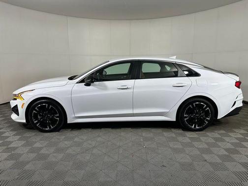 Glacial White Pearl 2023 Kia K5 GT-Line