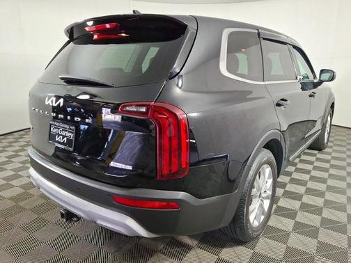 2022 Kia Telluride LX