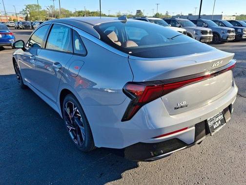 2026 Kia K5 GT-Line