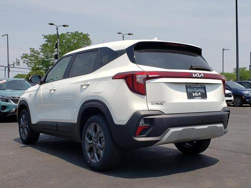 2025 Kia Seltos LX