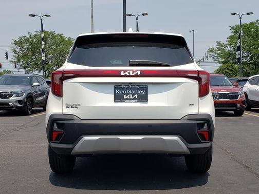 2025 Kia Seltos LX