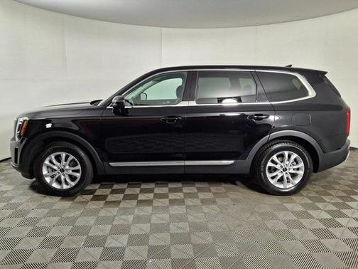 2022 Kia Telluride LX