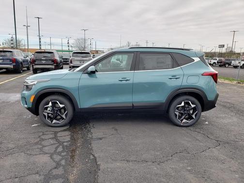 2025 Kia Seltos EX