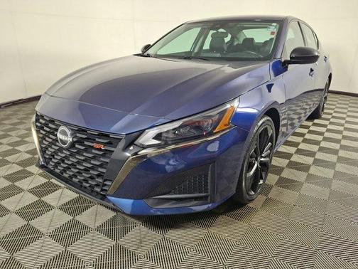 2023 Nissan Altima SR FWD