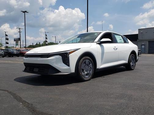 2025 Kia K4 LX