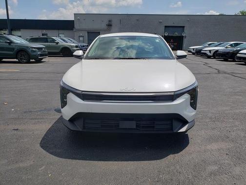 2025 Kia K4 LX