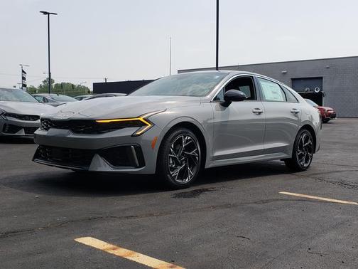 2025 Kia K5 GT-Line