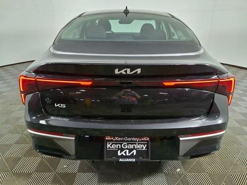 2026 Kia K5 LXS FWD