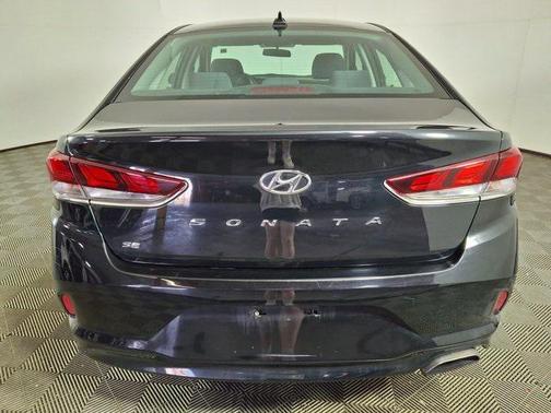2018 Hyundai SONATA SE