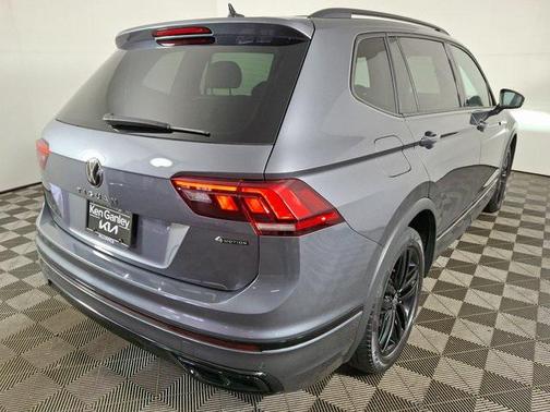 2022 Volkswagen Tiguan 2.0T SE R-Line Black 4MOTION