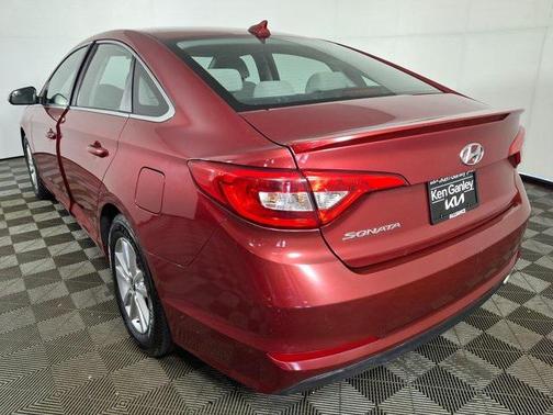 2016 Hyundai SONATA SE