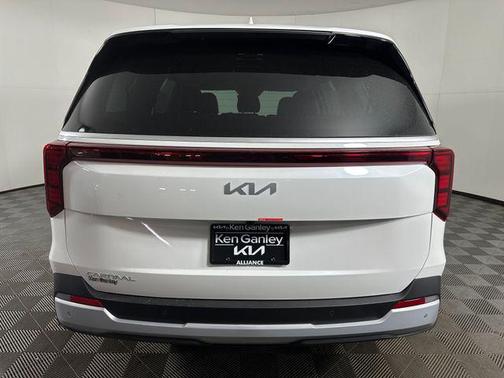 Snow White Pearl 2026 Kia Carnival LXS
