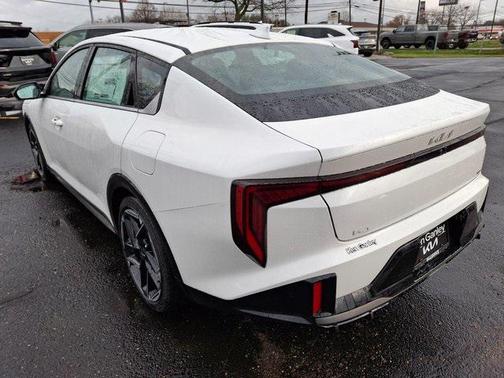 2025 Kia K4 GT-Line