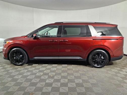 2024 Kia Carnival SX