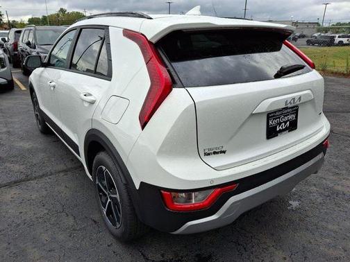 2025 Kia Niro EX