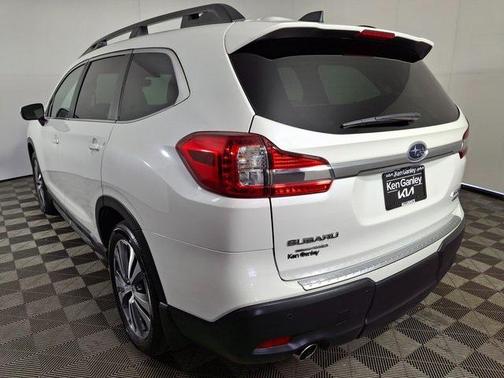 2022 Subaru Ascent Limited 8-Passenger
