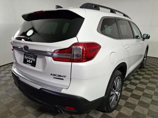 2022 Subaru Ascent Limited 8-Passenger