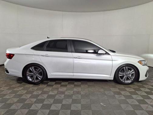 2022 Volkswagen Jetta 1.5T SE