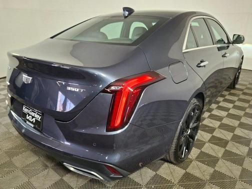 2022 Cadillac CT4 Luxury