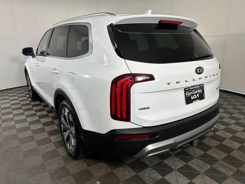 Snow White Pearl 2021 Kia Telluride EX