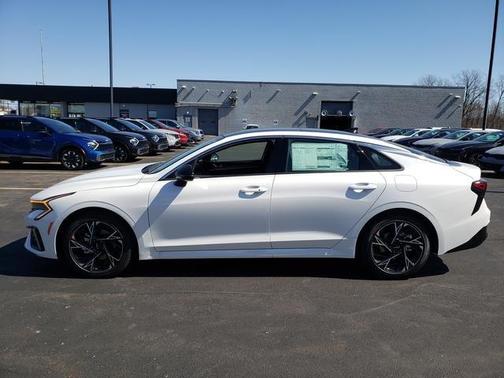 2025 Kia K5 GT-Line