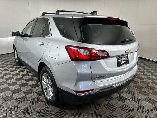 Silver Ice Metallic 2019 Chevrolet Equinox 1LT
