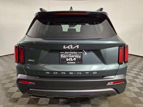 2022 Kia Sorento S