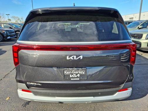 2026 Kia Carnival LXS