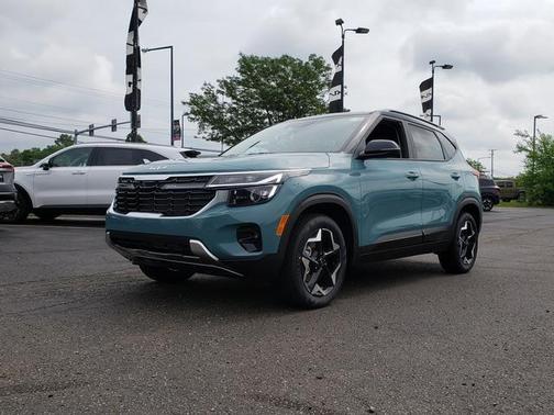 2025 Kia Seltos S