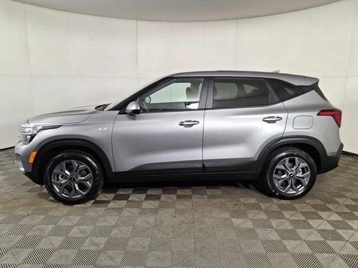 2025 Kia Seltos LX