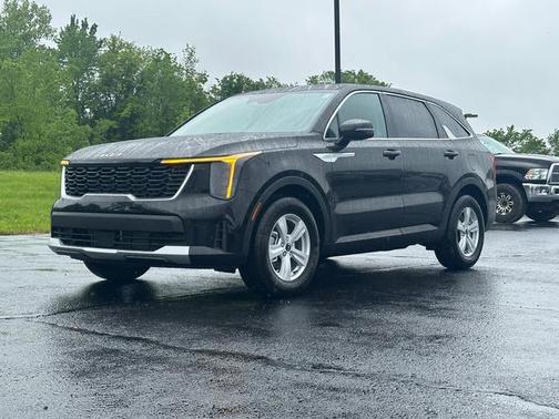 2025 Kia Sorento LX
