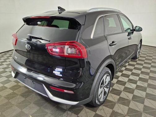 2017 Kia Niro LX