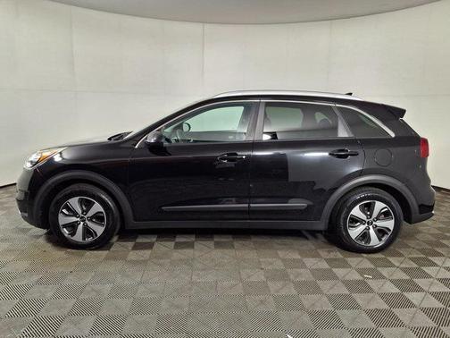 2017 Kia Niro LX