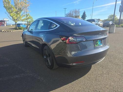Gray 2018 Tesla Model 3 Long Range