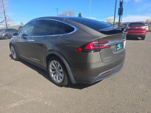 2016 Tesla Model X 90D