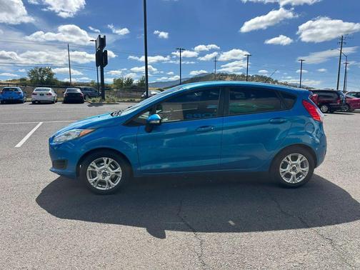 Blue Candy Metallic Tinted Clearcoat 2014 Ford Fiesta SE