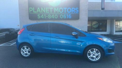 Blue Candy Metallic Tinted Clearcoat 2014 Ford Fiesta SE