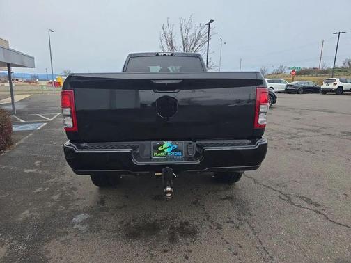 2019 RAM 2500 Big Horn Crew Cab 4x4 8' Box