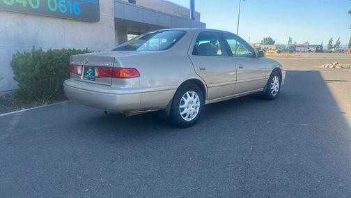 2000 Toyota Camry LE
