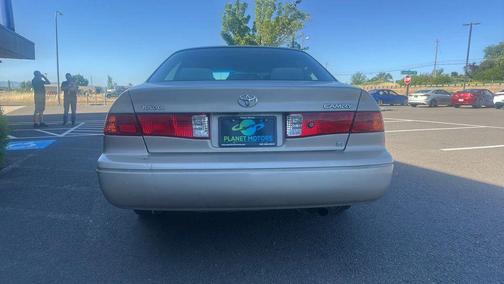 2000 Toyota Camry LE