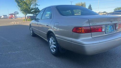 2000 Toyota Camry LE