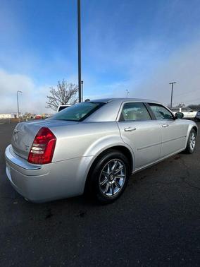 2006 Chrysler 300C Base