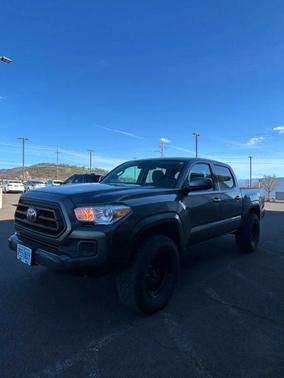 2022 Toyota Tacoma SR