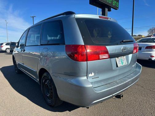 2005 Toyota Sienna LE